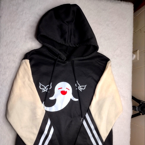 Other - 🔥 Sweater Junior girl size xl 🔥 5$ if you Get Bundle 🔥